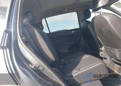 2019 Volkswagen Tiguan 2.0T Se/2.0T Sel/2.0T Sel R-Line/2.0T Sel R-Line Black z USA, uszkodzony, nr VIN 3VV2B7AX3KM035401